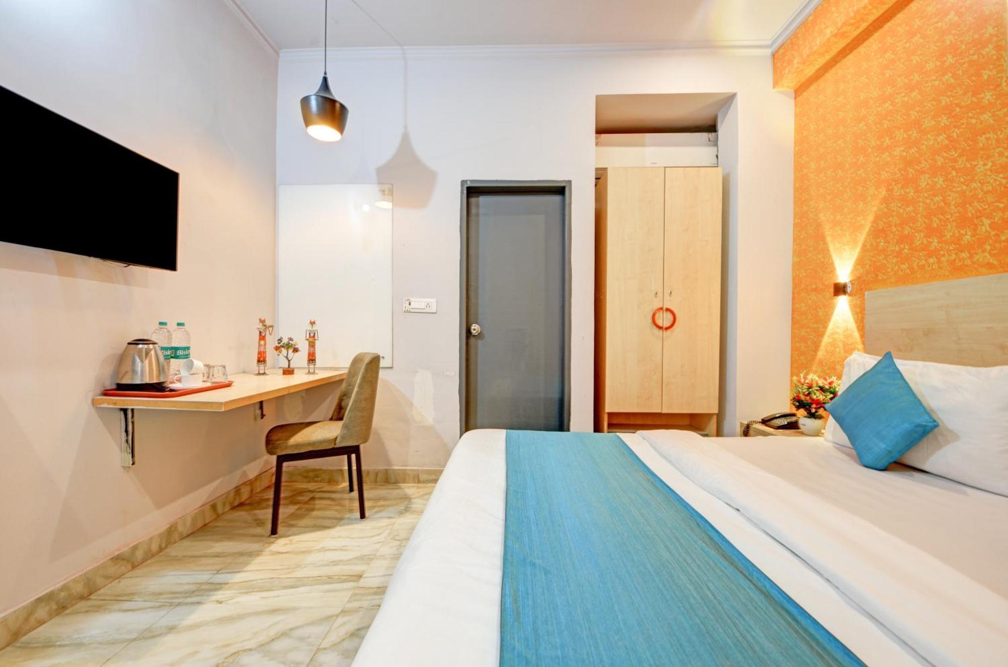 Royal Spark Inn1 - Medicity Gurugram, Near Medanta Hospital 古尔冈 外观 照片