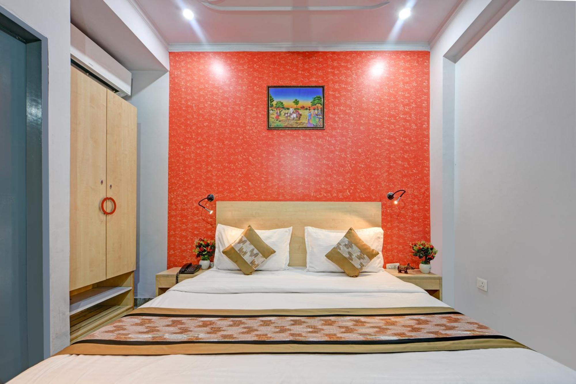 Royal Spark Inn1 - Medicity Gurugram, Near Medanta Hospital 古尔冈 外观 照片