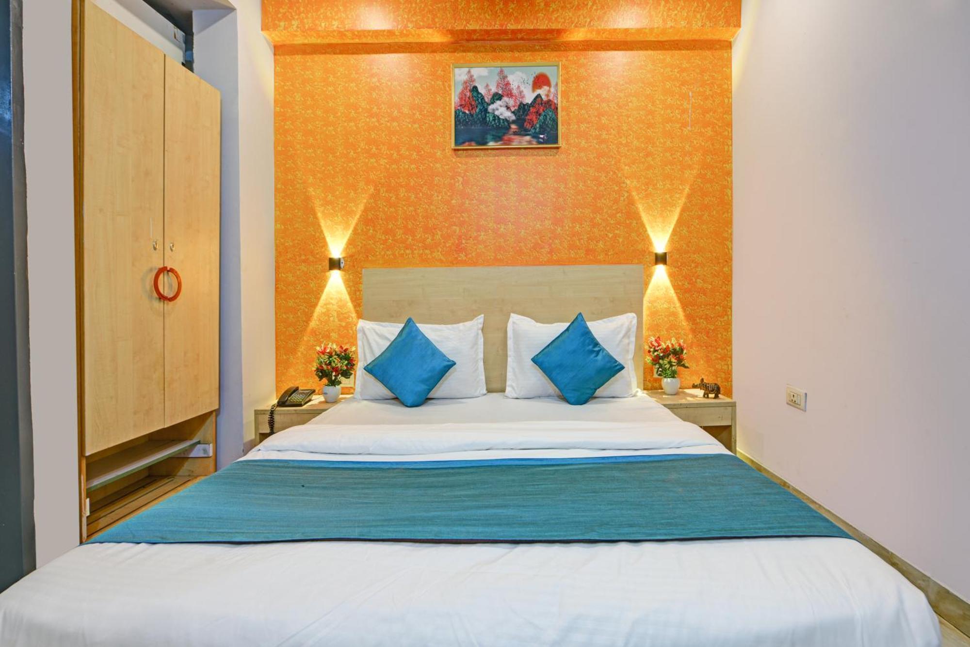 Royal Spark Inn1 - Medicity Gurugram, Near Medanta Hospital 古尔冈 外观 照片