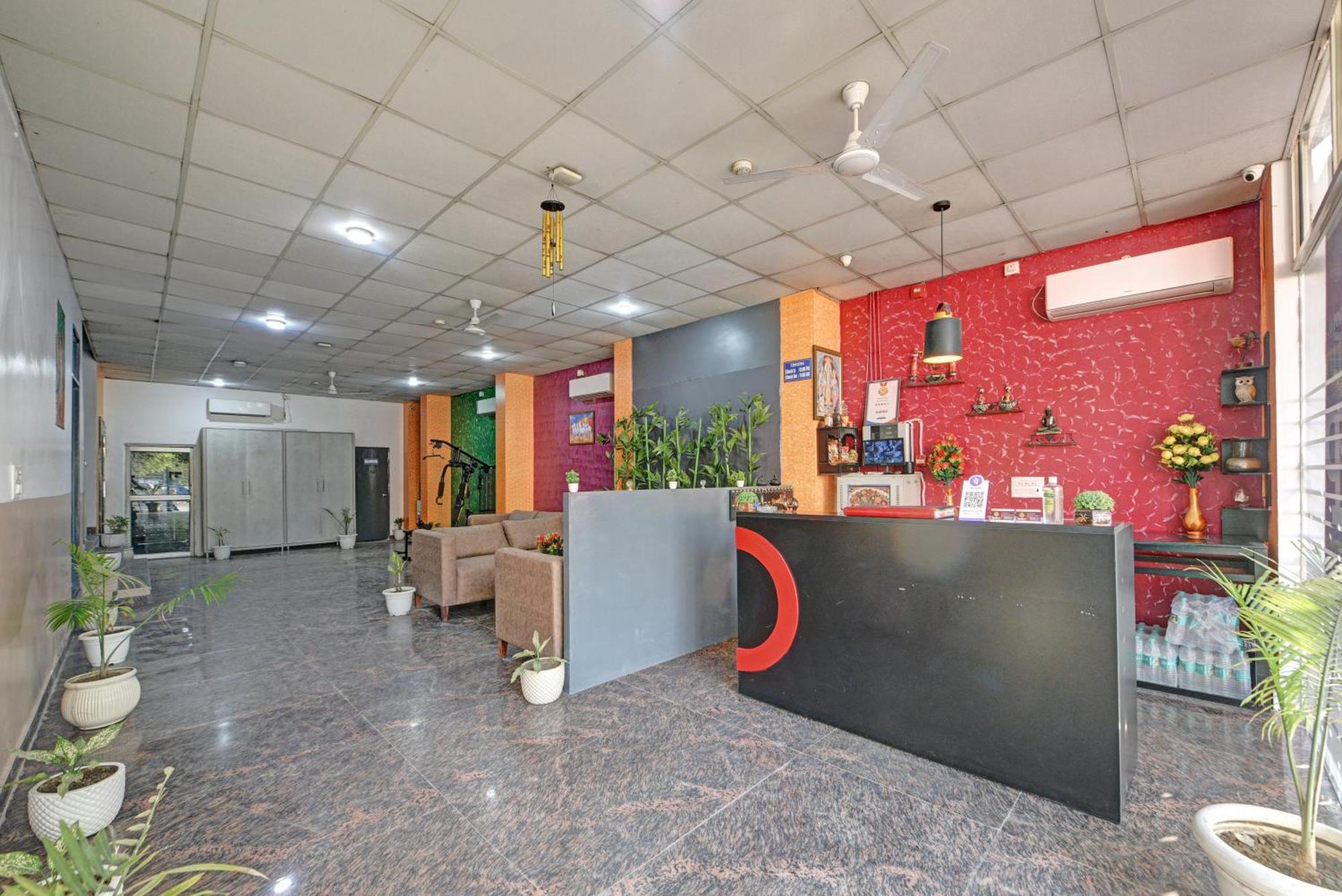 Royal Spark Inn1 - Medicity Gurugram, Near Medanta Hospital 古尔冈 外观 照片