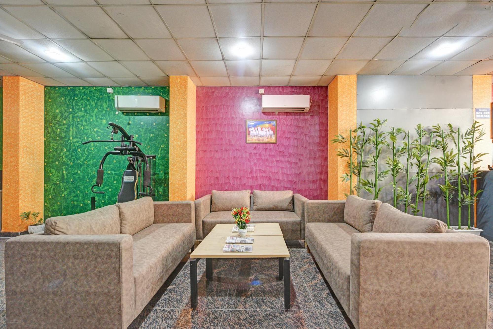 Royal Spark Inn1 - Medicity Gurugram, Near Medanta Hospital 古尔冈 外观 照片