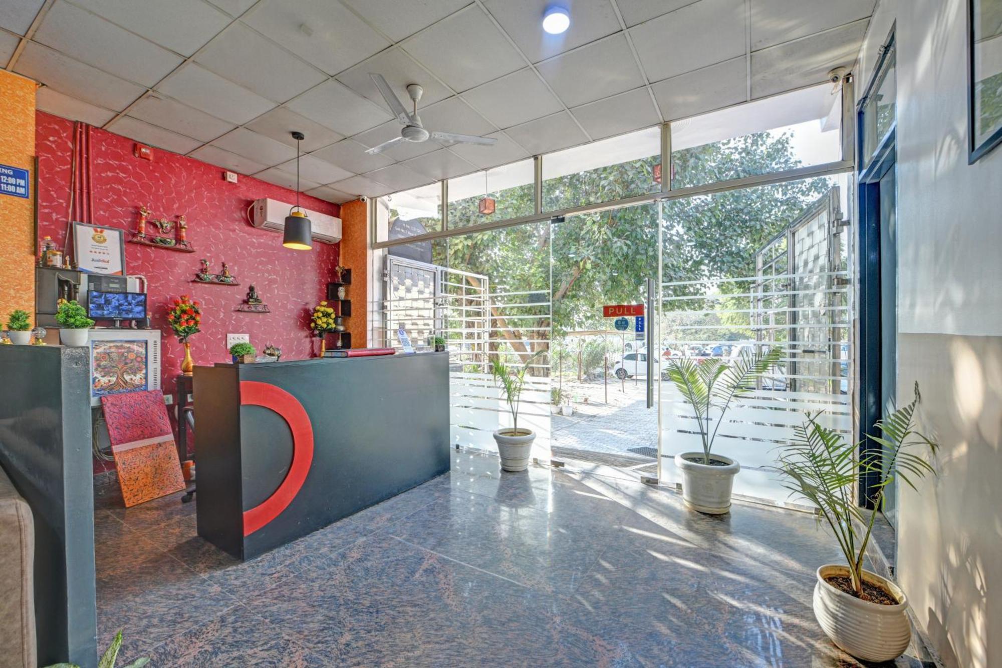 Royal Spark Inn1 - Medicity Gurugram, Near Medanta Hospital 古尔冈 外观 照片